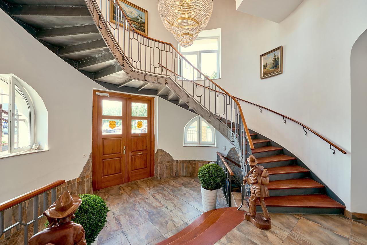Hotel Zur Alten Stadtkellerei 라이프치히 외부 사진 Entrance hall